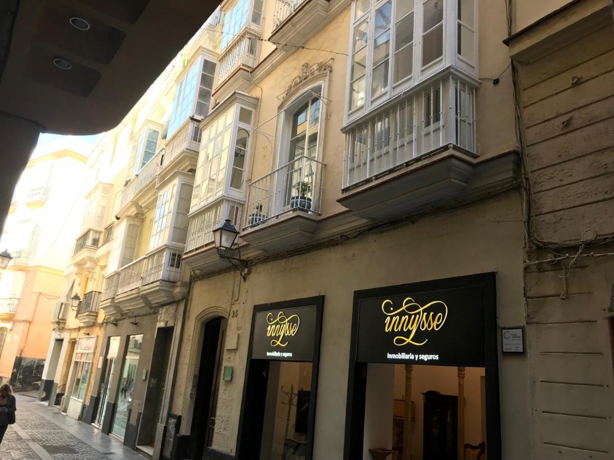 Precioso Alojamiento Con Patio Interior Cádiz Eksteriør billede